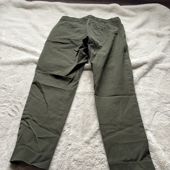 Banana Republic Olive Green Chino Pants | Classic Straight Leg Cotton Trousers - Picture 7 of 7